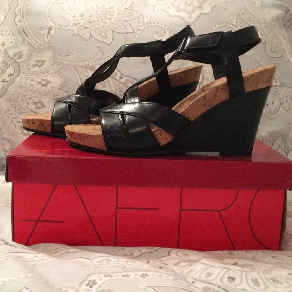 Aerosols sandals